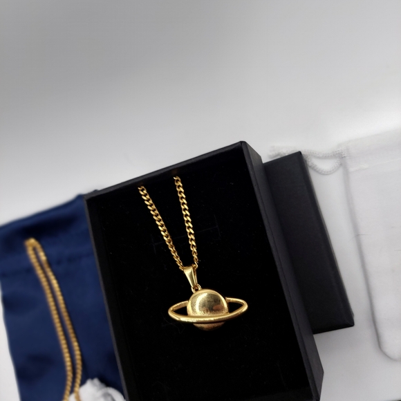 18K Gold Plated 🪐 Saturn Planet Pendant and 18K Gold Plated Miami Cuban Link - Picture 4 of 14